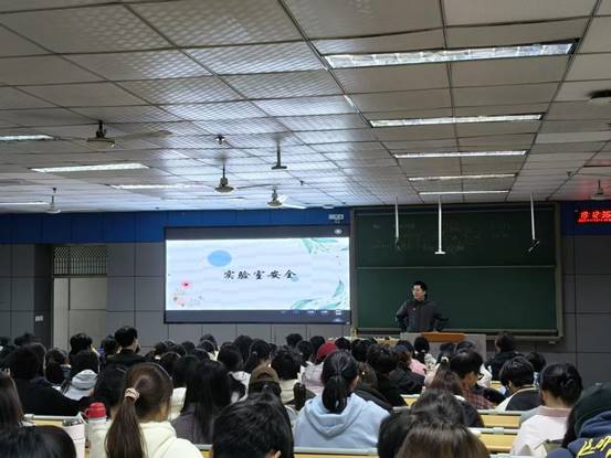 说明:d522df3b83f44d24397ac21710425e0a