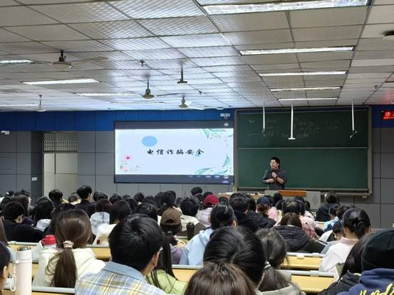 说明:422f314cc9c49f4701d0582c415ffe3f